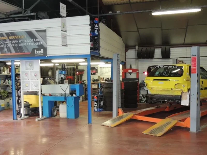 Carrosserie Gilhodes et Fils, située à Creissels près de Millau